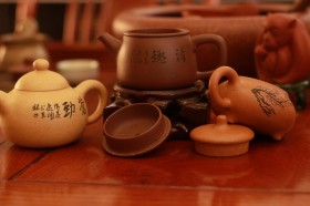 紫砂壶老壶的价值在于壶上的茶垢？